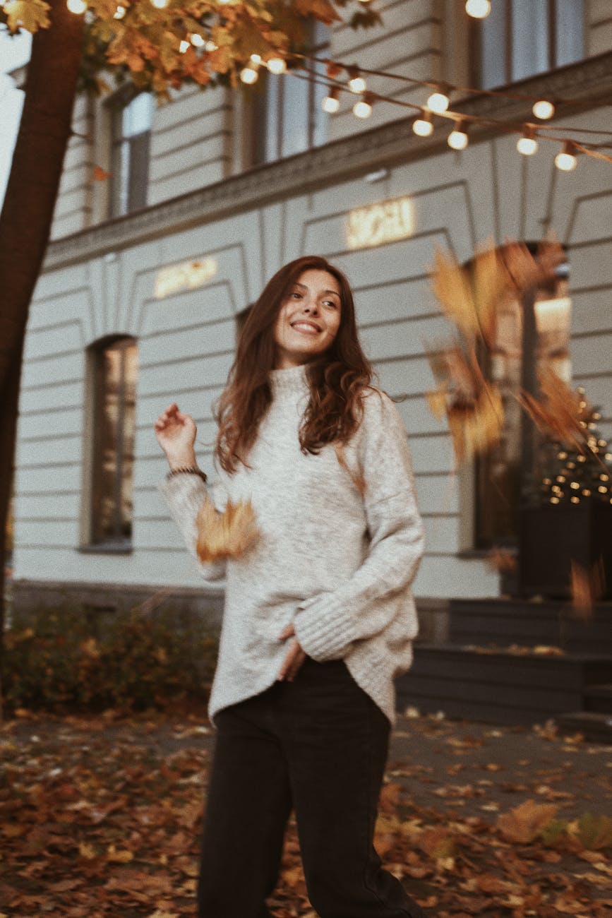 The Ultimate Guide to Funnel Neck Tops and Sweaters: Stay Warm and Stylish This&nbsp;Winter
